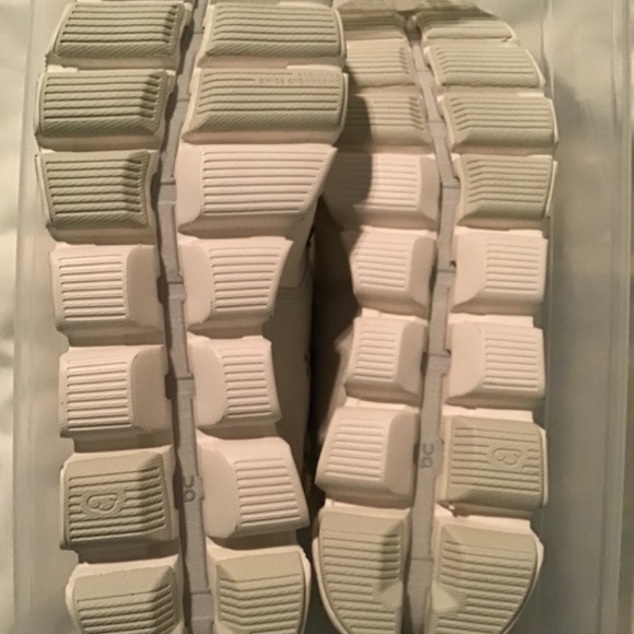 💎💎LUXURY LISTING: On Running Cloud Edge Moon 👟👟 - Picture 5 of 6